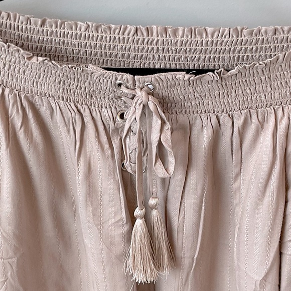 NWT Off Shoulder Top - Picture 6 of 7